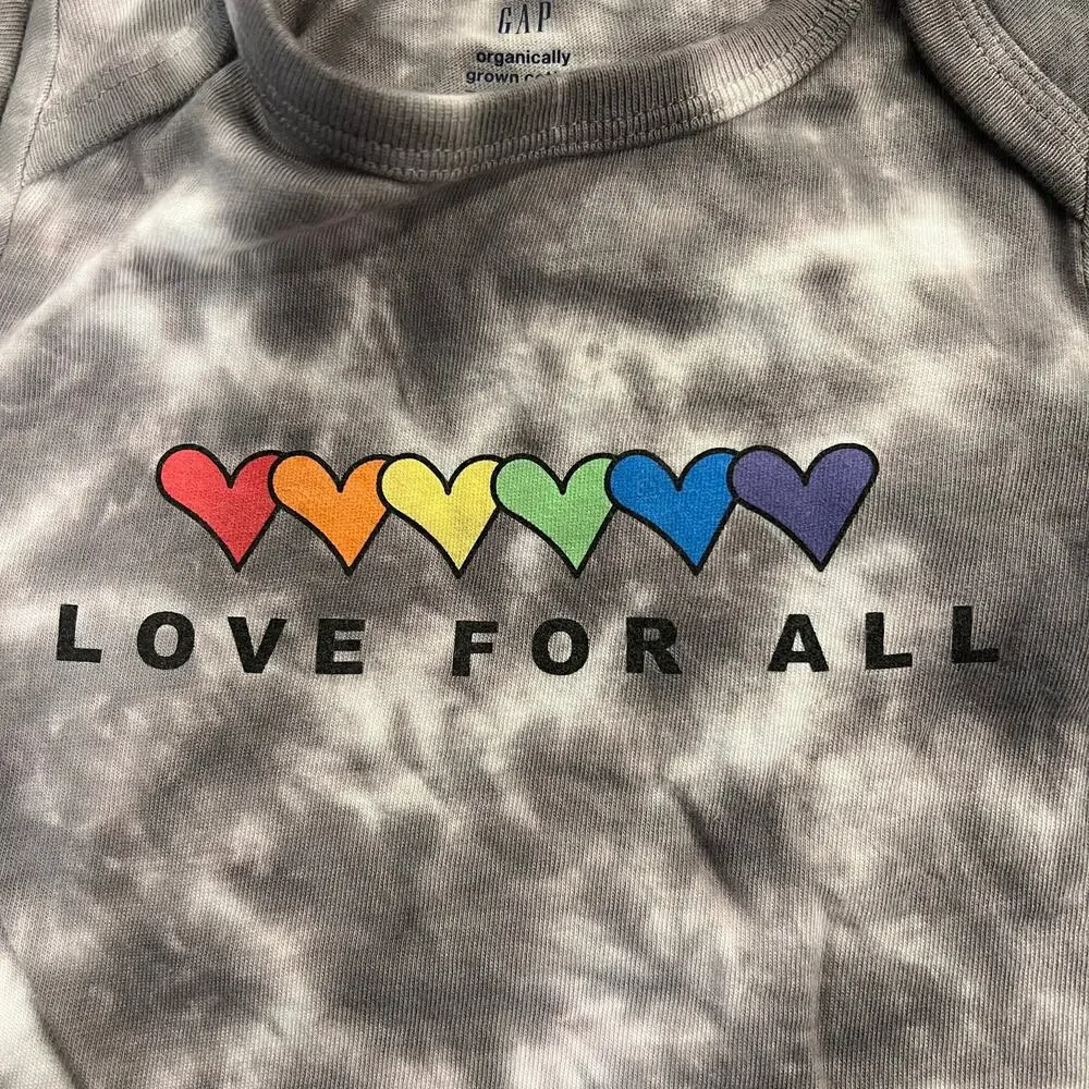 NWT Gap Pride 